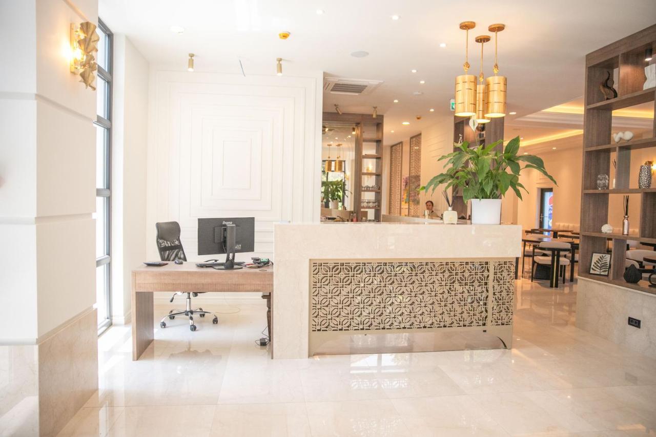 Cosmopolita Boutique Hotel تيميشورا المظهر الخارجي الصورة