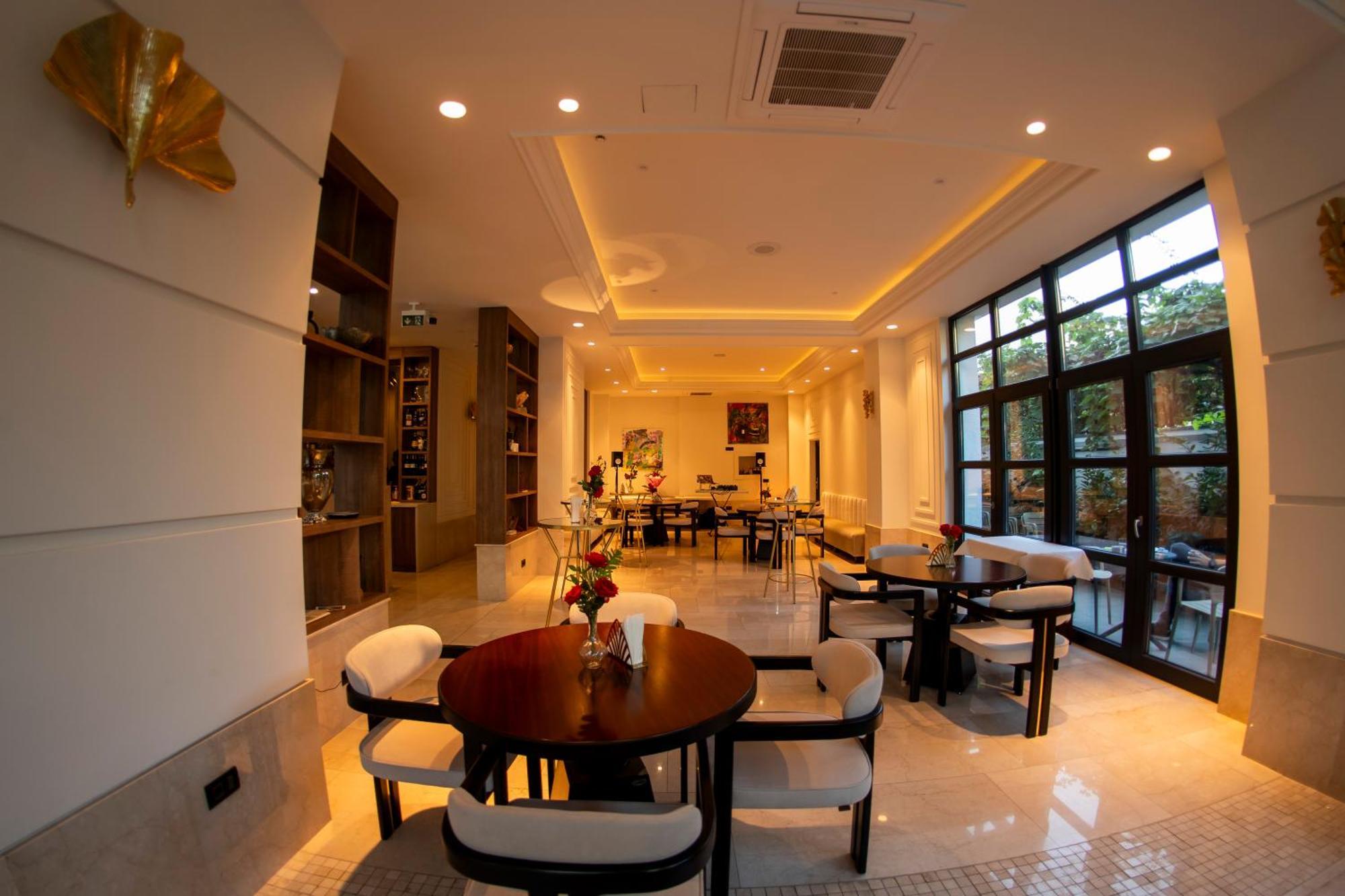 Cosmopolita Boutique Hotel تيميشورا المظهر الخارجي الصورة